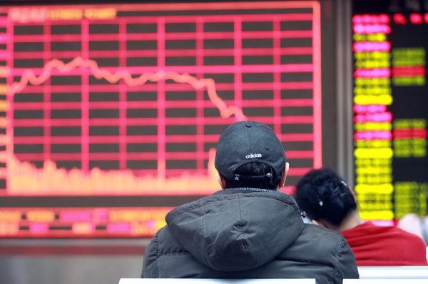 配资网站排名 彻底爆了！新能源车爆发光伏齐涨，A股大胆继续涨！