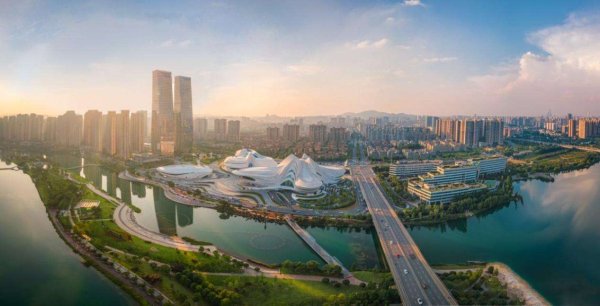 股票公司配资 梅溪湖25-26演出季·鲸鸣启幕，20余部演出引发跨越深海的文艺共振